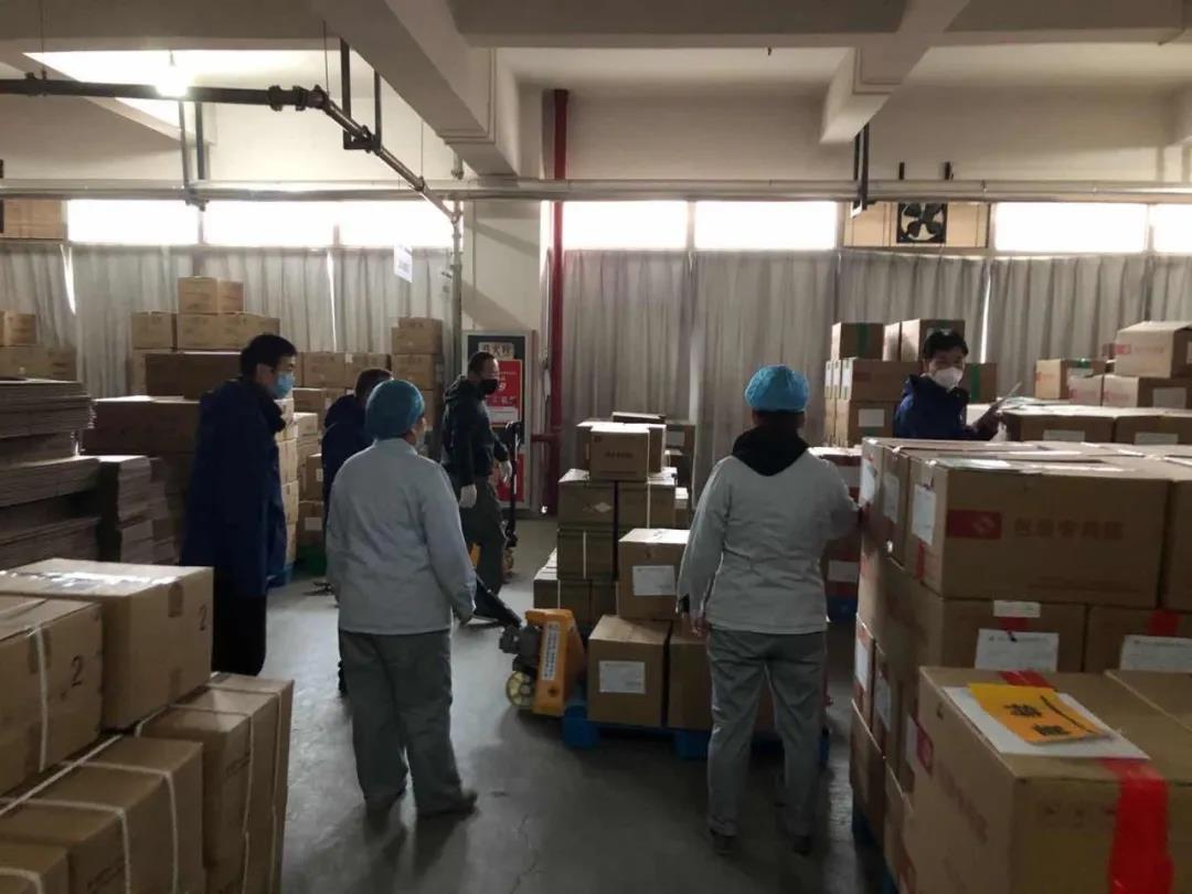 球速体育战疫情：储运群英 分秒必争 责任和爱鼓舞球速体育人勇敢前行