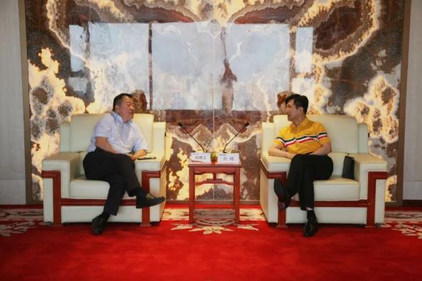 陕西服装学院及五零五药业吕明董事长一行到访球速体育股份