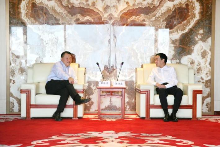 陕西中医药大学党委副书记蒲济生一行莅临球速体育股份考察交流