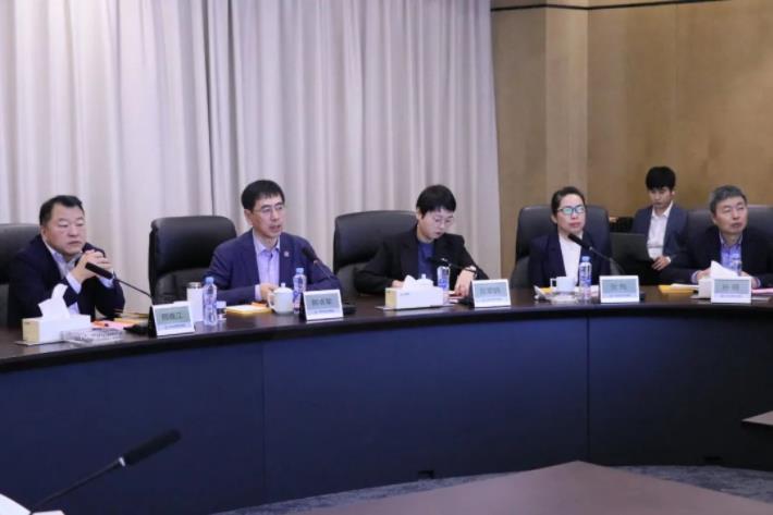 球速体育股份董事长邢雅江到访南昌金融投资集团有限公司