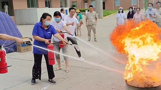 球速体育股份组织开展消防综合演练