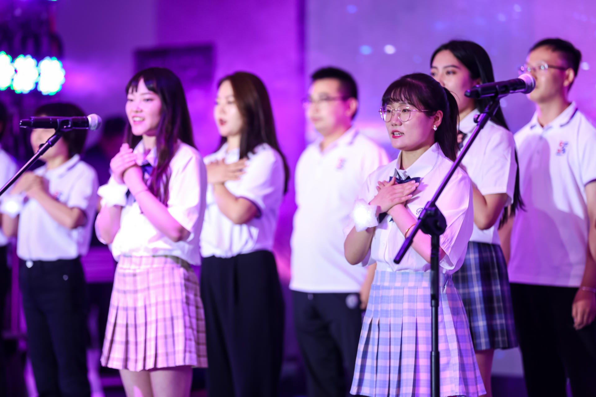 球速体育股份上市25周年庆典晚会