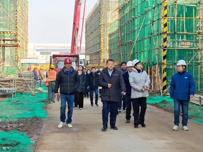 球速体育股份董事长邢雅江携经营管理团队一行对草堂建设项目施工现场进行视察